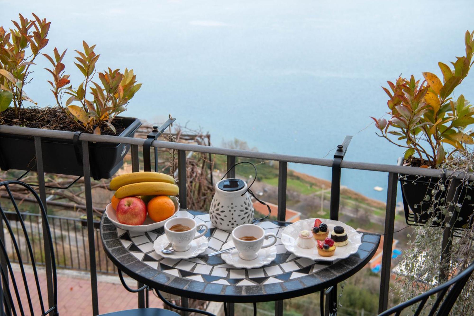 B&B Carpe Diem Vista Lago Castel Gandolfo Exterior foto